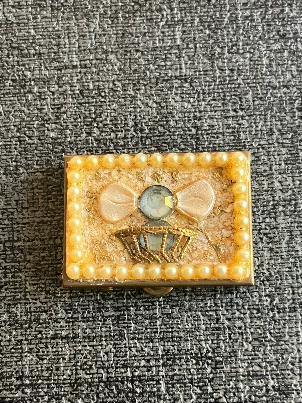 Vintage mouse pill box